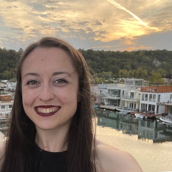 Meet the Posher Other - Meet your Posher, Lauren